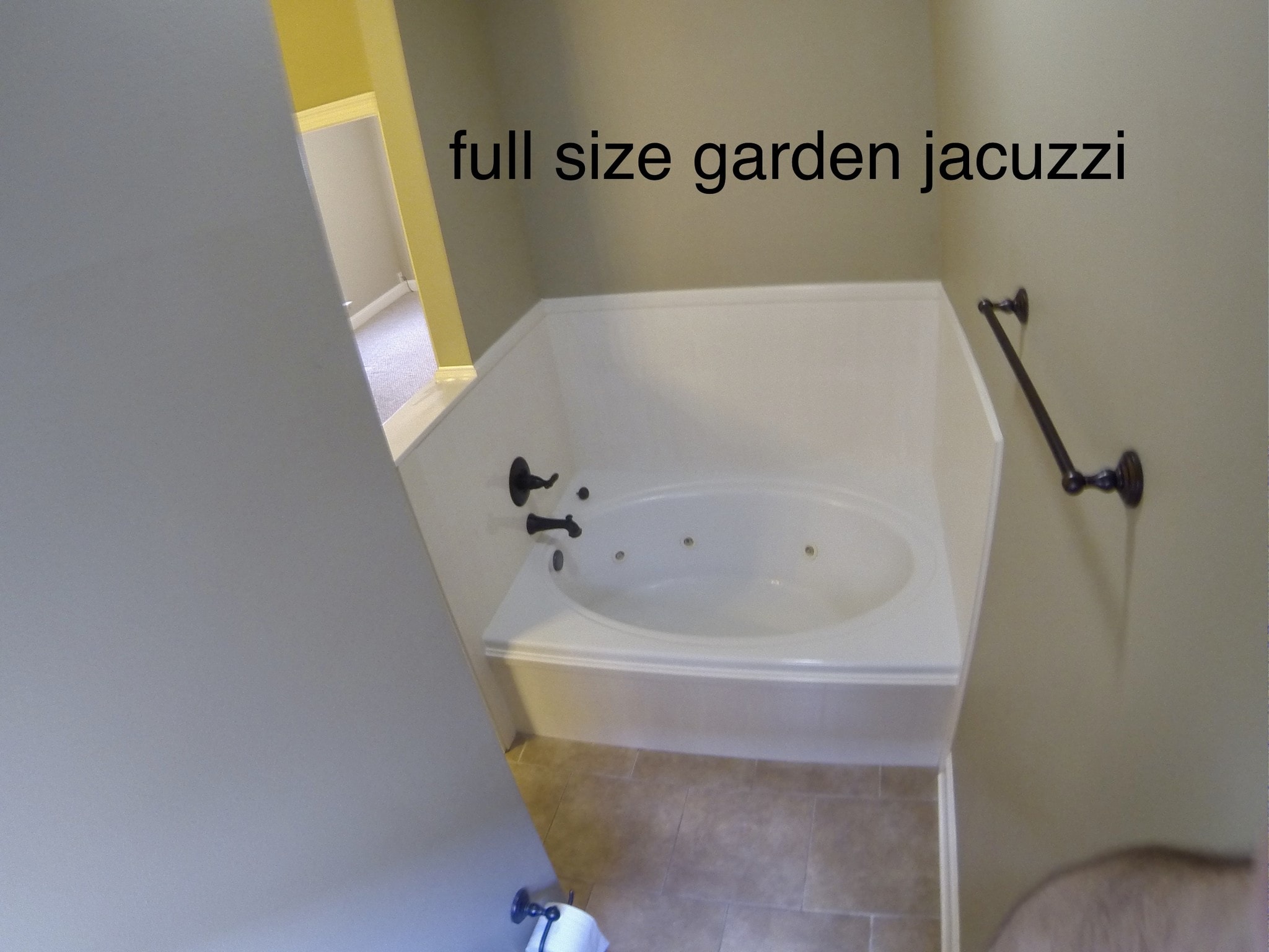 Building Photo - 38035 Post Office Rd