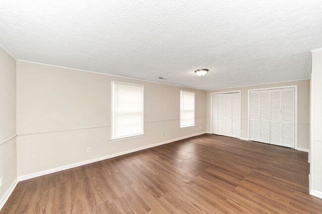Building Photo - Hot Listing! Modern 3BR/2BA in Talladega –...