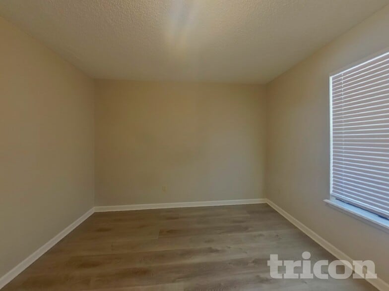 Building Photo - 2068 Manucy Ct