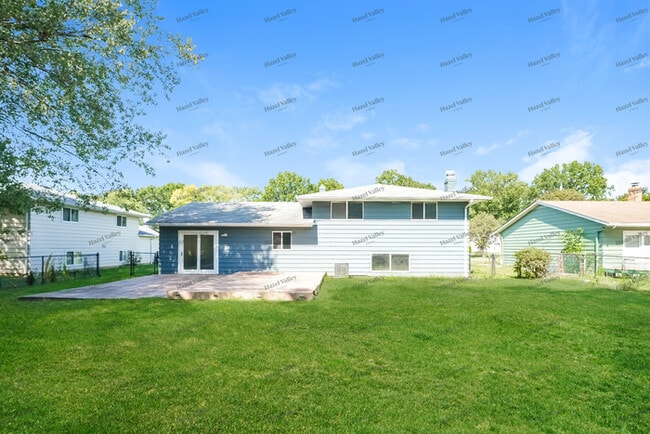 Building Photo - 26917 Sweetbriar Dr