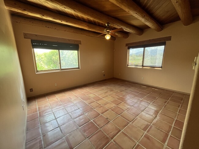 Building Photo - 120 Los Cordovas