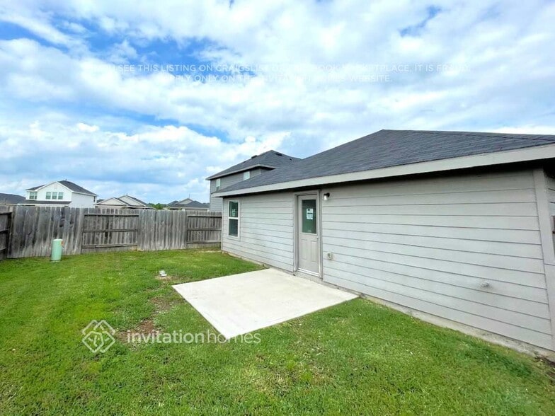 Building Photo - 18739 Mercer Fls Dr