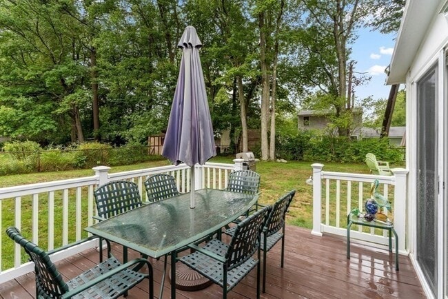 Building Photo - 23 Bradford St