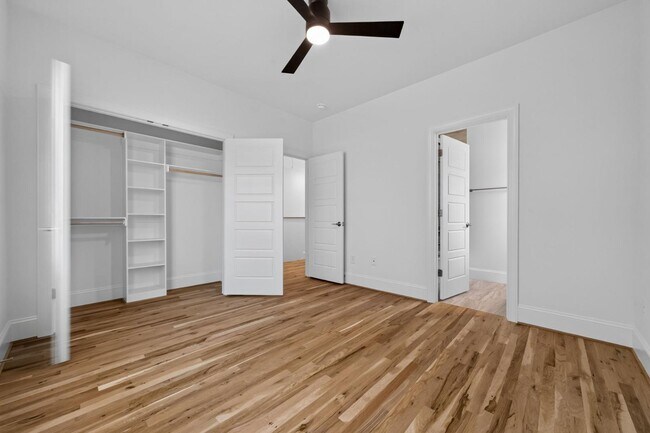 Building Photo - 1755 Crest Rd