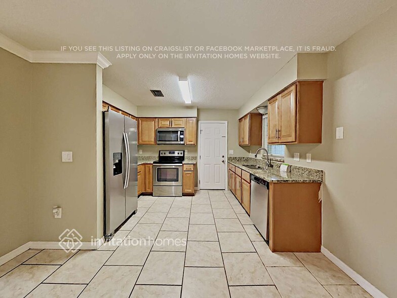 Building Photo - 4836 Barcelona Ave