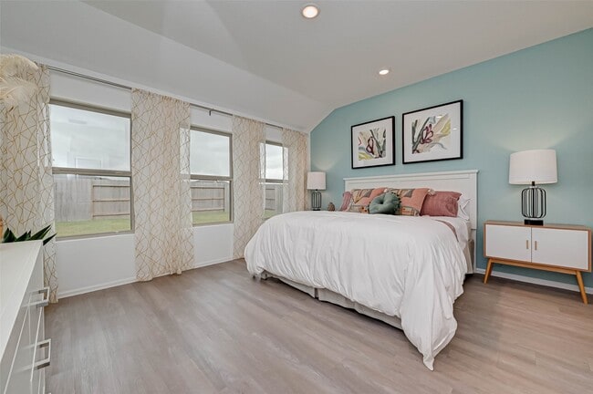 Building Photo - 21119 Bella Coral Dr