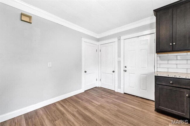 Building Photo - 330 Chambers Rd