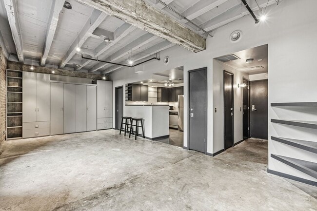 Building Photo - Unit #303 - The Regis Condos | Downtown Omaha | $250 Off First 2 months