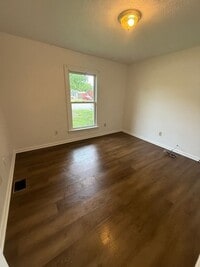 Building Photo - 216 Shreveport Dr