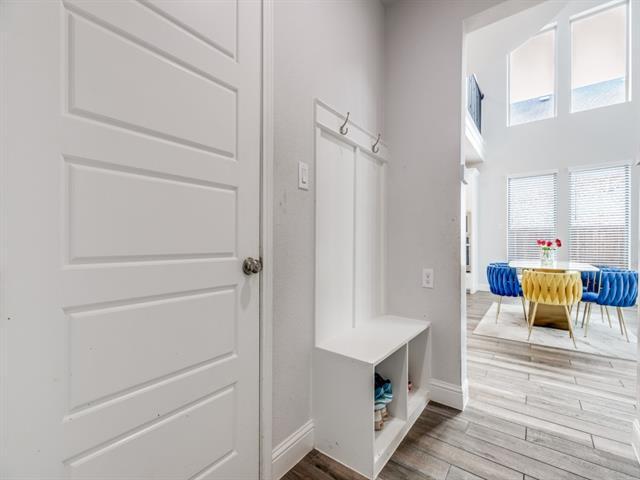 Building Photo - 820 Manchester Ave