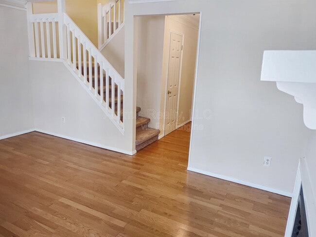 Building Photo - 3032 Destin Cir