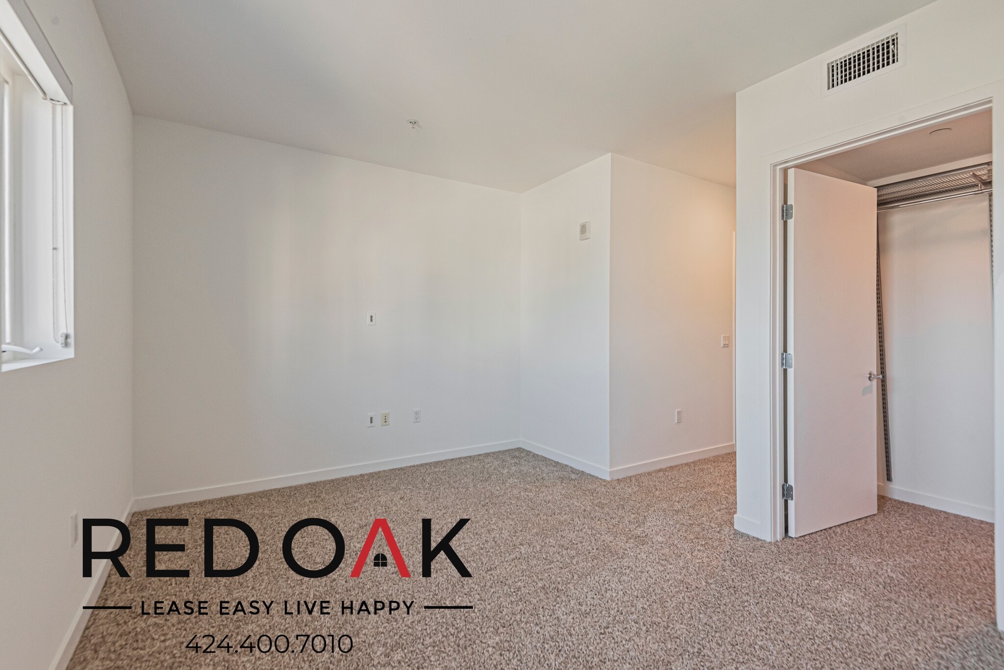 Building Photo - 11405 Chandler Blvd