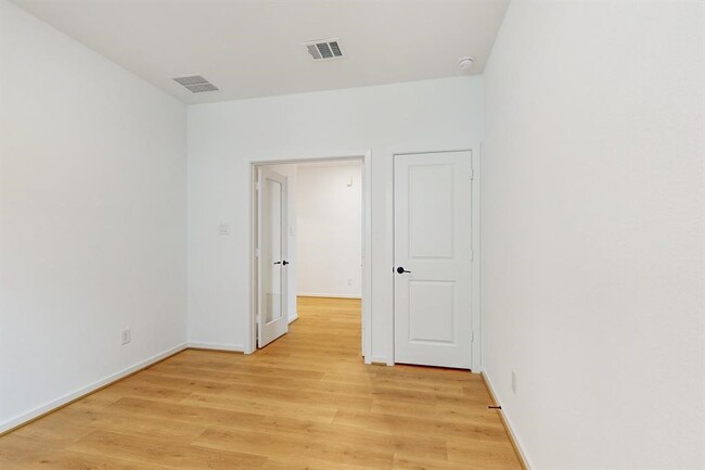 Building Photo - 21815 Sunshine Cove Ln