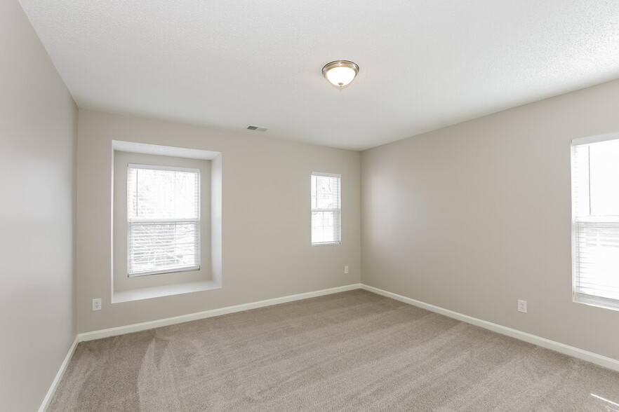 Building Photo - 4235 Everest Dr