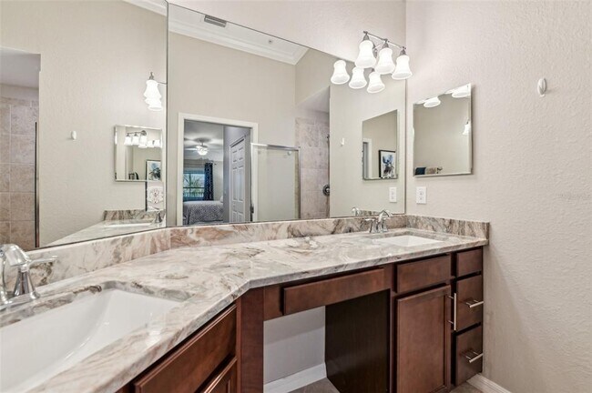 Building Photo - 5528 Palmer Cir