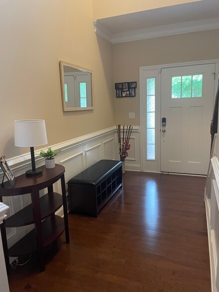 Building Photo - 8552 Loxton Cir