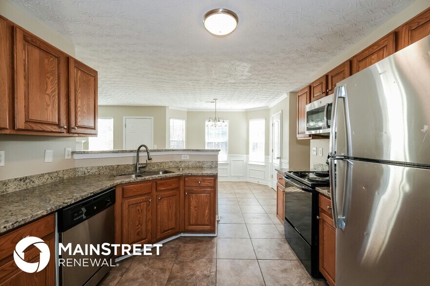 Building Photo - 40 Heaton Dr