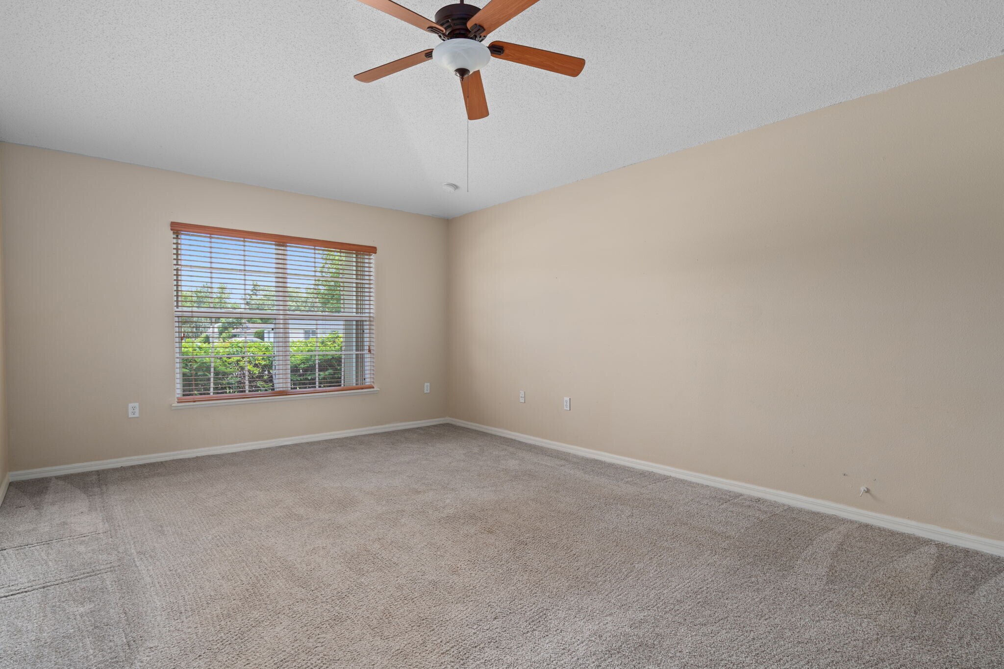 Master Bedroom - 9572 Horizon Dr