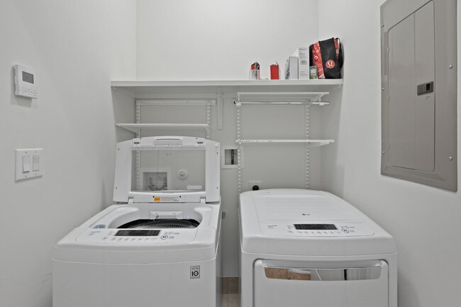 Building Photo - 2217 Seabiscuit Cv