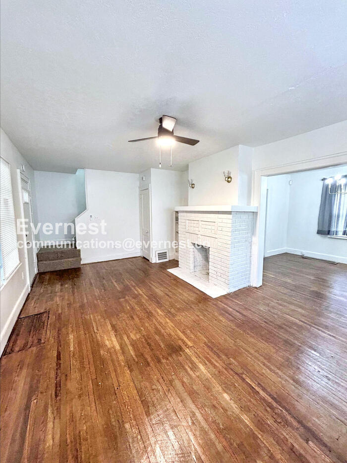 Building Photo - 16007 Elderwood Ave