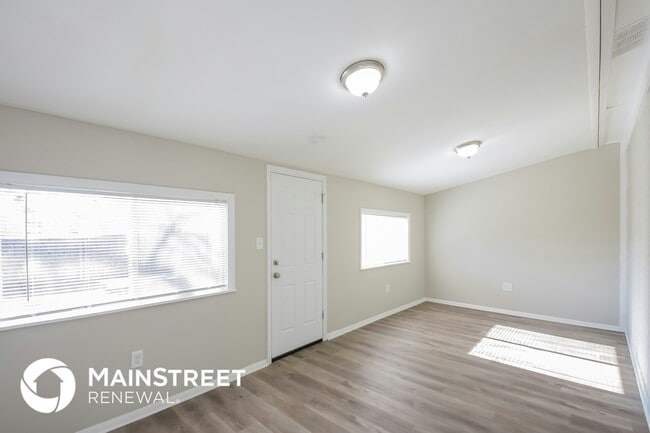 Building Photo - 1344 Elmer Dr