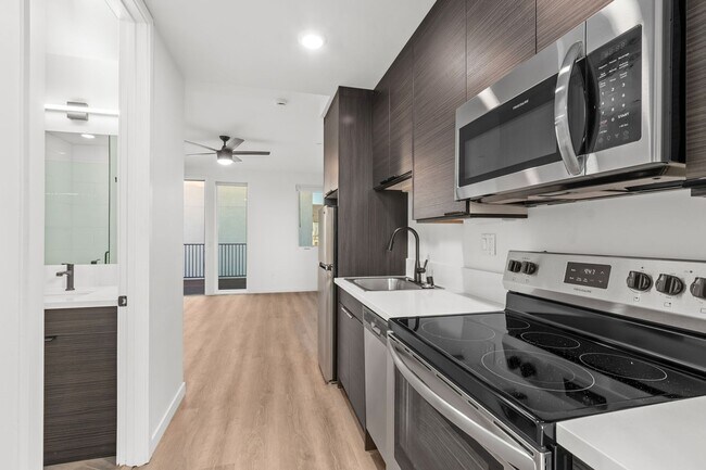 Building Photo - Coming Soon!! Beautiful 1 bed 1 bath apart...