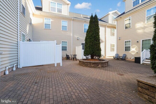 Building Photo - 3669 Jacob Stout Rd