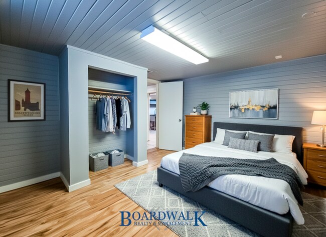 Building Photo - 1748 S Main St