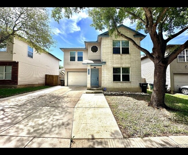Building Photo - 10142 Amber Flora Dr