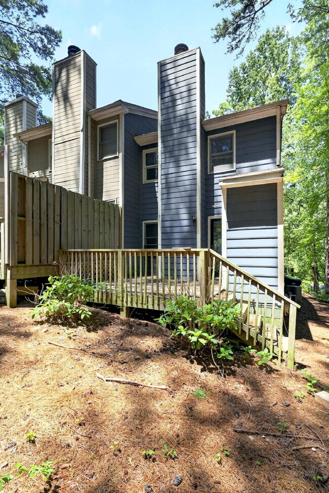 Building Photo - 5541 Kaplan Dr