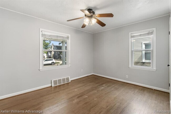 Building Photo - 617 S Edgeworth Ave