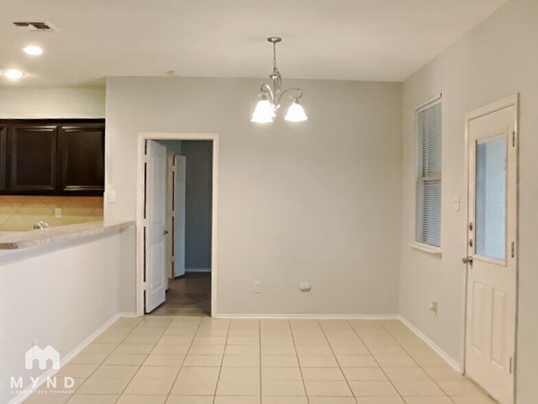 Building Photo - 414 Jasmine Cir