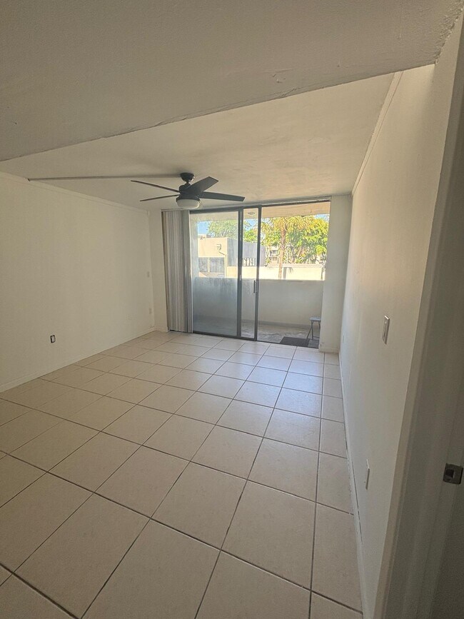 Building Photo - 8000 SW 149th Ave
