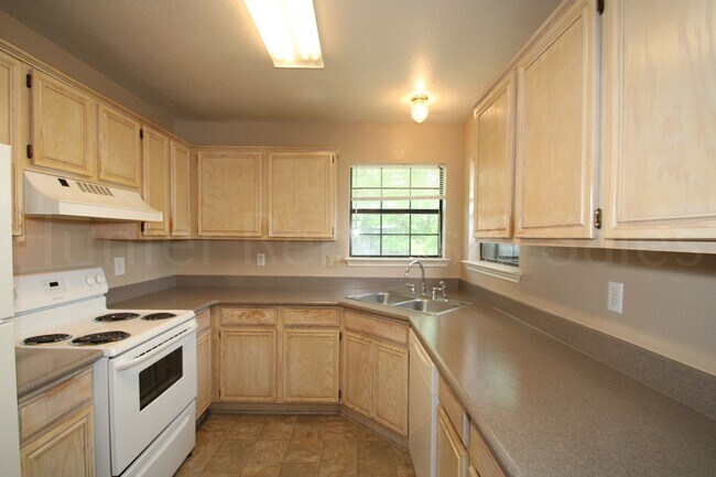 Building Photo - South Killeen Home