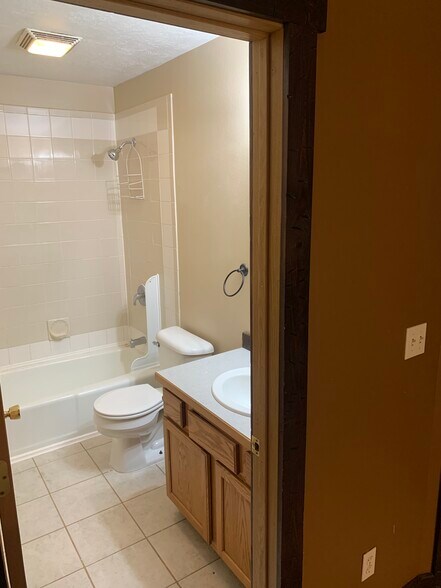 Building Photo - 92 13th St