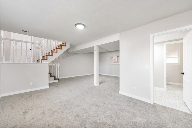 Building Photo - 18912 E Kansas Dr