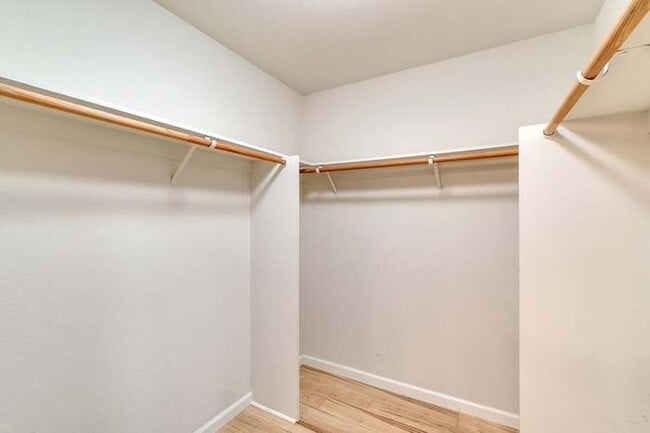 Building Photo - Serene & Pristine: 3 Bedroom, 3 Bath Bi-Level Condominium available in Central San Jose Location