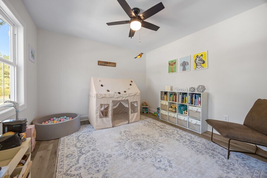 Building Photo - 346 Gun Club Dr