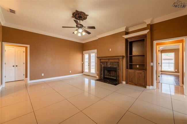 Building Photo - 6027 Laci Ln