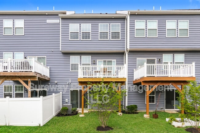 Building Photo - 4 Naples Ln