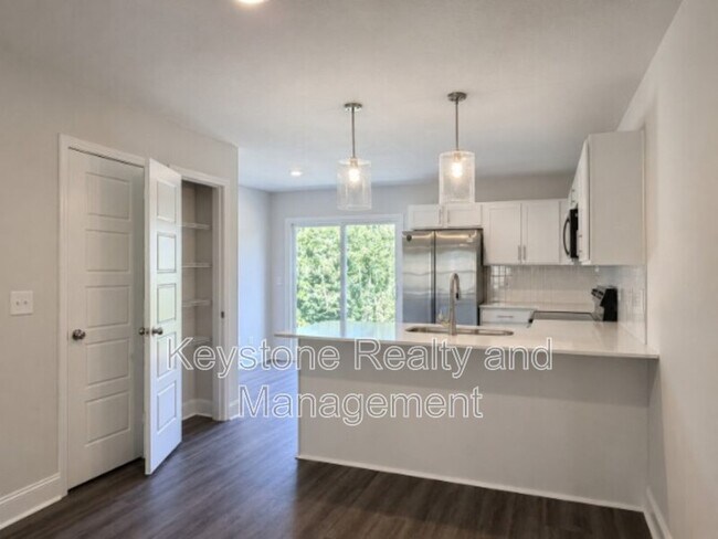 Building Photo - 1307 Woodland Vly Ln