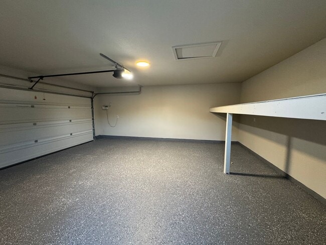 Building Photo - Bright & Spacious 3 Bedroom Home with Garage in Kyle