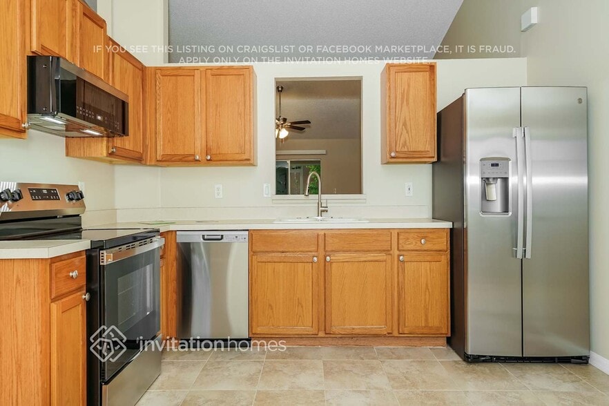 Building Photo - 7314 Carillon Ave