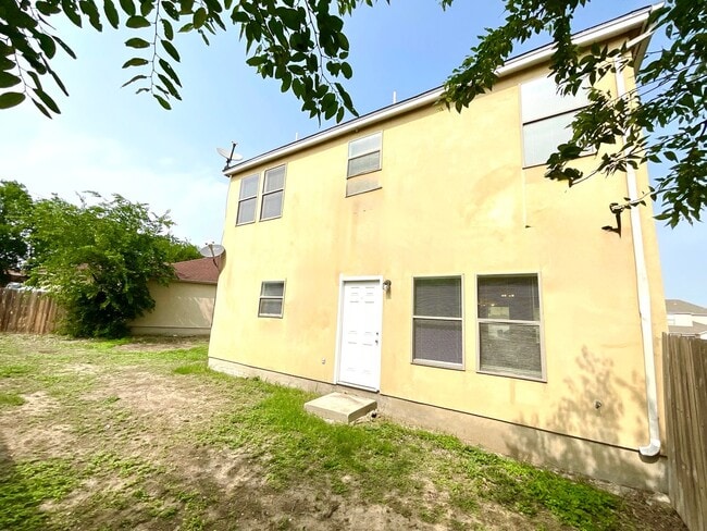 Building Photo - **APPLICATION RECEIVED** *MOVE IN SPECIAL* Spacious 3BR Two-Story Near Lackland AFB with Fenced B...