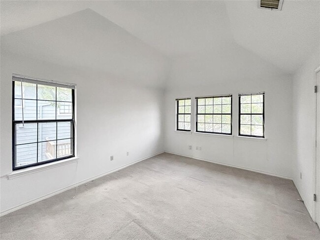 Building Photo - 5717 Taylor Draper Cove