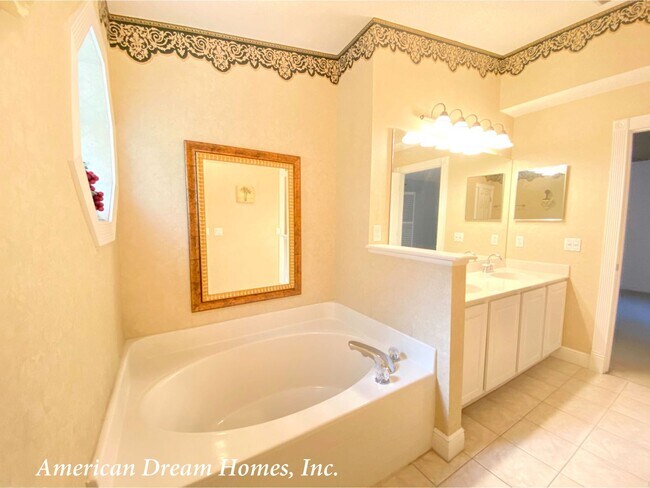 Building Photo - Wonderful Home in Andover Lakes!