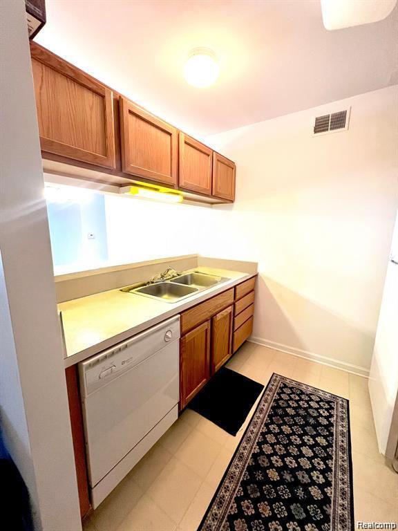 Building Photo - 2664 S Knightsbridge Cir