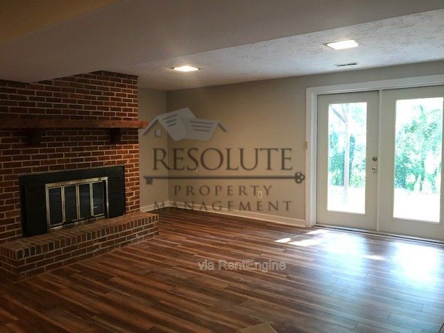 Building Photo - 4812 Radcliff Rd