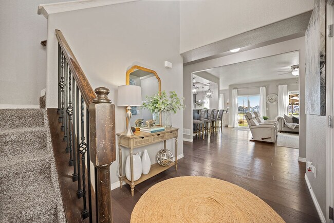 Building Photo - 580 Boxwood Dr