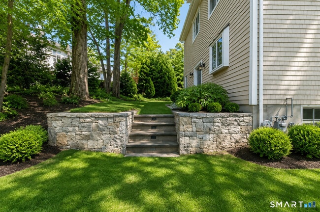 Building Photo - 55 Southport Ridge